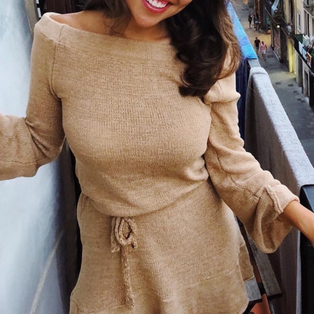 Pink Diamond Off the Shoulder Knit dress with belt - size 8